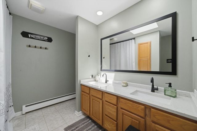 22 Plum Court, Sleepy Hollow, IL 60118