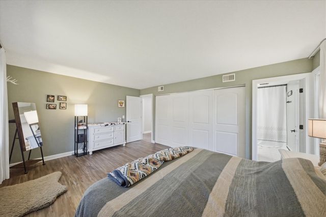 22 Plum Court, Sleepy Hollow, IL 60118