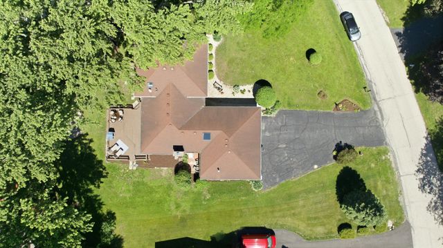 22 Plum Court, Sleepy Hollow, IL 60118