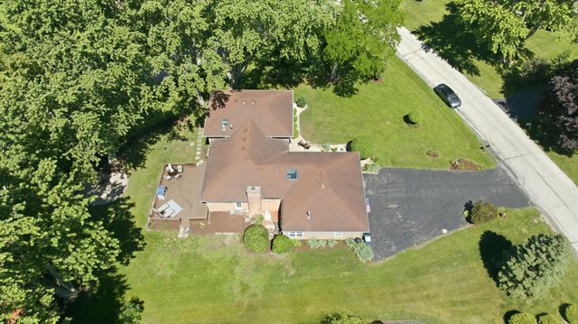 22 Plum Court, Sleepy Hollow, IL 60118