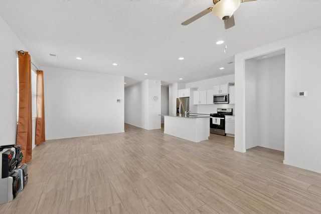 1012 Vallecito Loop NW, Los Lunas, NM 87031