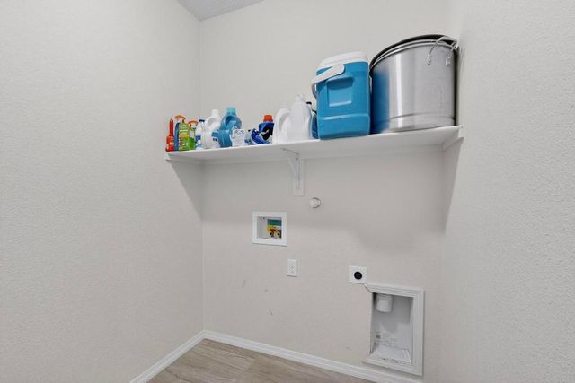 1012 Vallecito Loop NW, Los Lunas, NM 87031