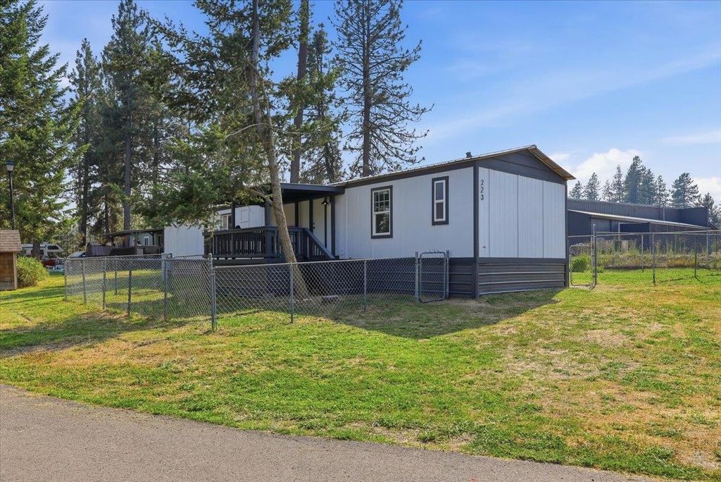 35312 N Newport Hwy, Chattaroy, WA 99003 photo 2