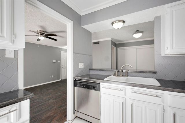 333 Melrose Drive 27D, Richardson, TX 75080