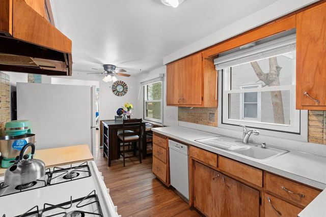 1150 S GREENWOOD AVENUE, Green Bay, WI 54304