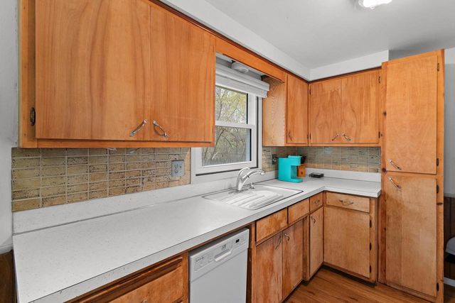 1150 S GREENWOOD AVENUE, Green Bay, WI 54304