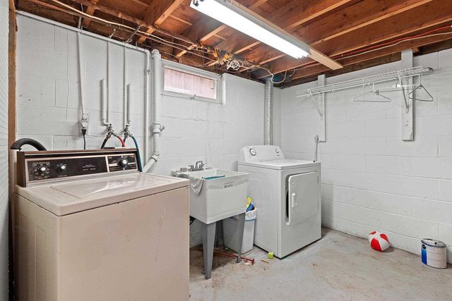 1150 S GREENWOOD AVENUE, Green Bay, WI 54304