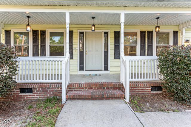 142 Richmond Park Drive, Cameron, NC 28326