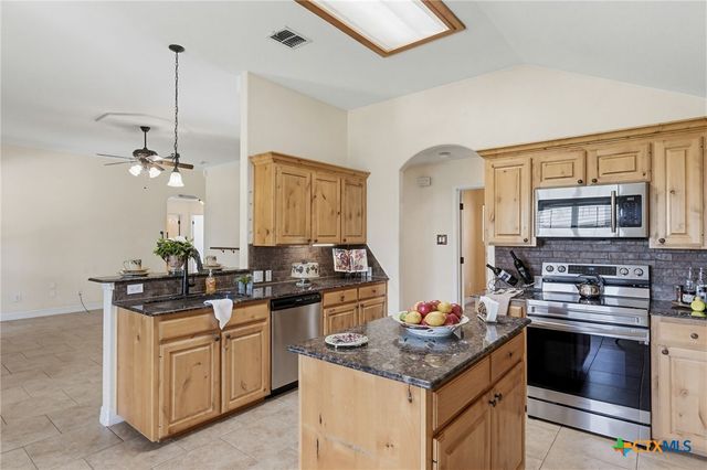 3375 Upton Drive, Kempner, TX 76539