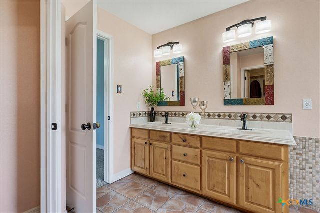 3375 Upton Drive, Kempner, TX 76539