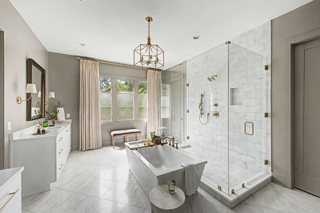 2825 Sugar Tree Rd, Nashville, TN 37215