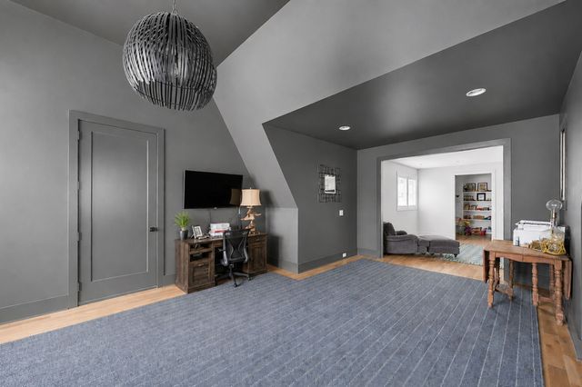 2825 Sugar Tree Rd, Nashville, TN 37215