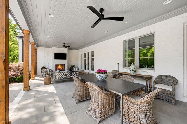 2825 Sugar Tree Rd, Nashville, TN 37215