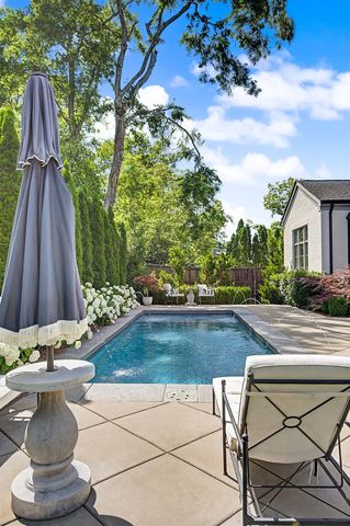 2825 Sugar Tree Rd, Nashville, TN 37215