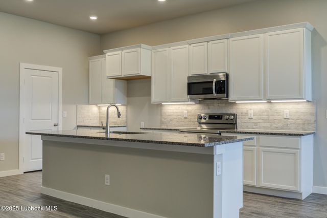 1905 141st Street, Lubbock, TX 79423