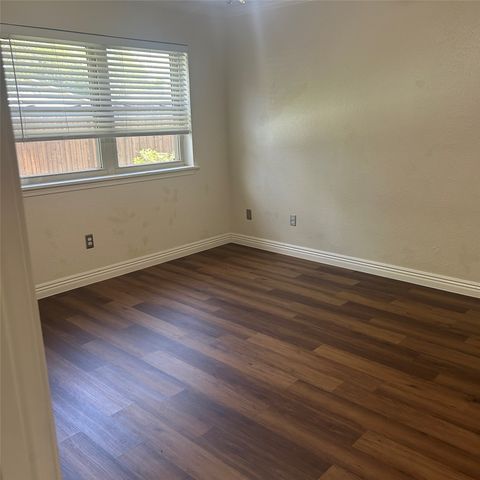 5408 Princess Court, Lake Dallas, TX 75065