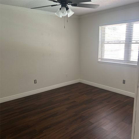 5408 Princess Court, Lake Dallas, TX 75065