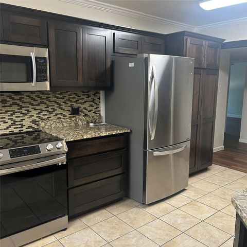 5408 Princess Court, Lake Dallas, TX 75065