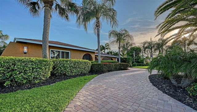7137 WESTMORELAND DRIVE, Sarasota, FL 34243