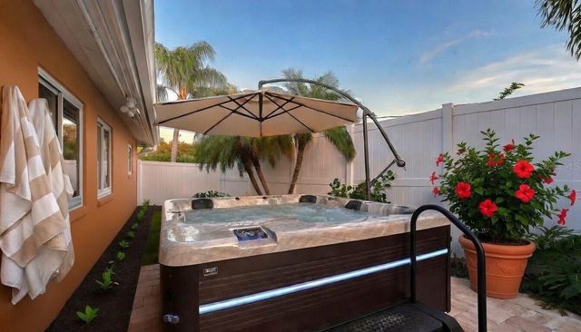 7137 WESTMORELAND DRIVE, Sarasota, FL 34243