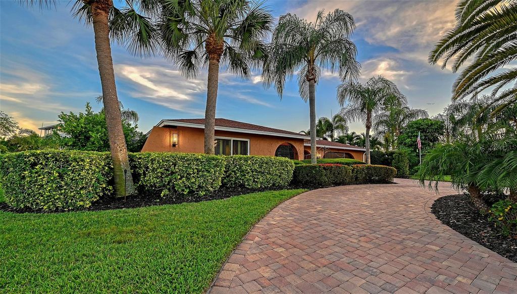 7137 WESTMORELAND DRIVE, SARASOTA, FL 34243 — photo 5