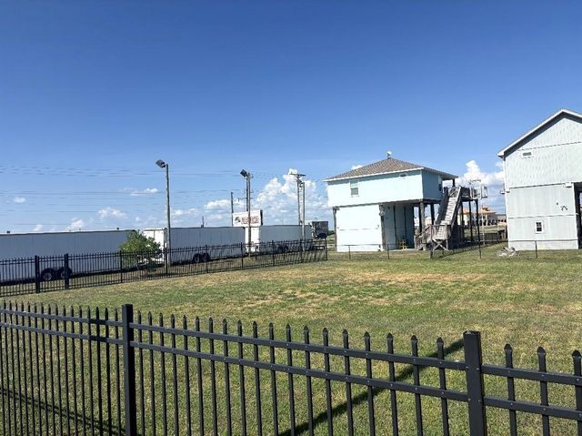 984 Bowers Lane, Port Bolivar, TX 77650