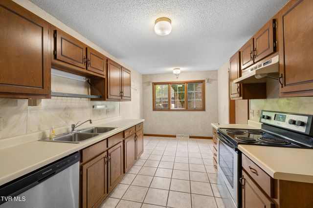101 Stanmore Drive, Johnson City, TN 37601