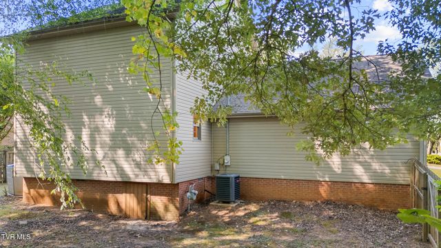 101 Stanmore Drive, Johnson City, TN 37601