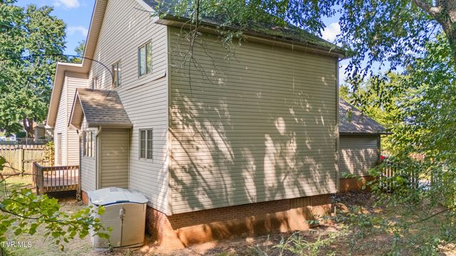101 Stanmore Drive, Johnson City, TN 37601
