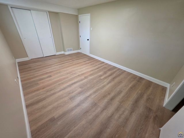 5106 SW 33rd TER, Topeka, KS 66614