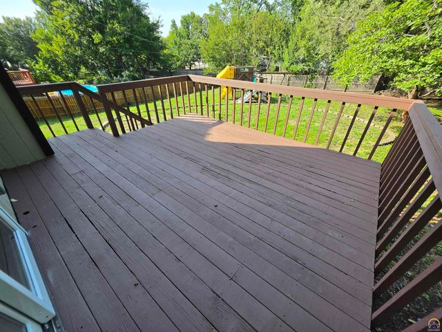 5106 SW 33rd TER, Topeka, KS 66614