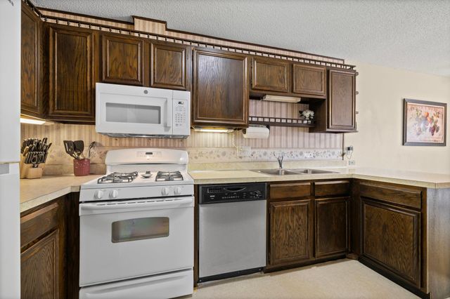 6586 Ives Lane N, Maple Grove, MN 55369