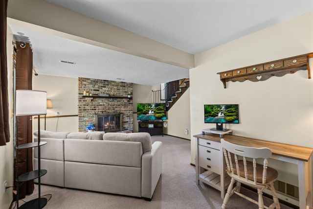 6586 Ives Lane N, Maple Grove, MN 55369