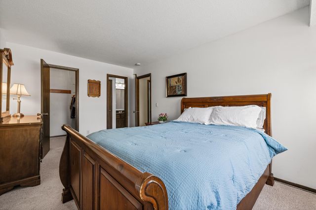 6586 Ives Lane N, Maple Grove, MN 55369