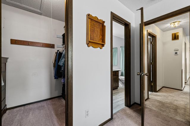 6586 Ives Lane N, Maple Grove, MN 55369