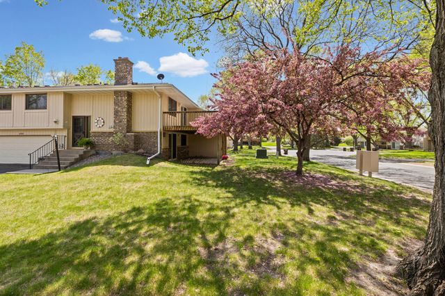 6586 Ives Lane N, Maple Grove, MN 55369
