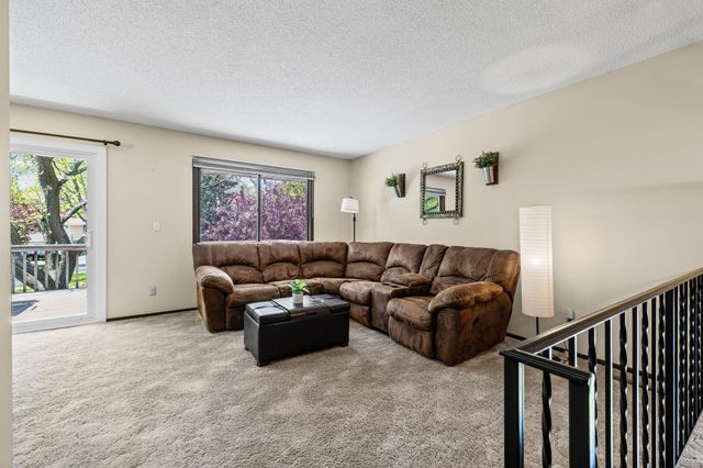 6586 Ives Lane N, Maple Grove, MN 55369