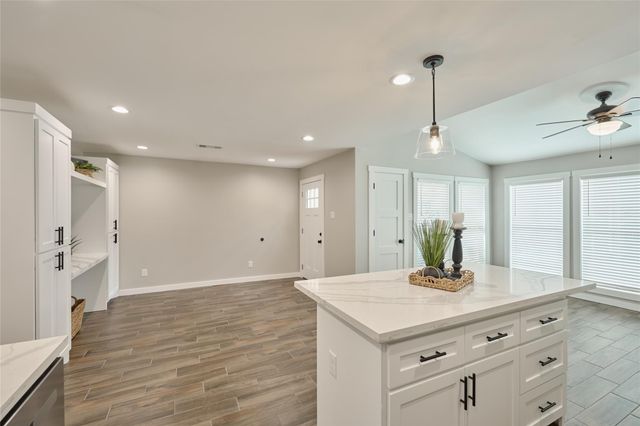 1014 Graham Drive L2, Tomball, TX 77375