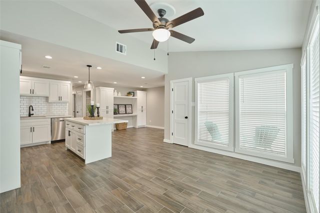 1014 Graham Drive L2, Tomball, TX 77375