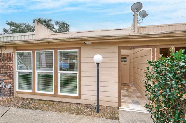 1014 Graham Drive L2, Tomball, TX 77375