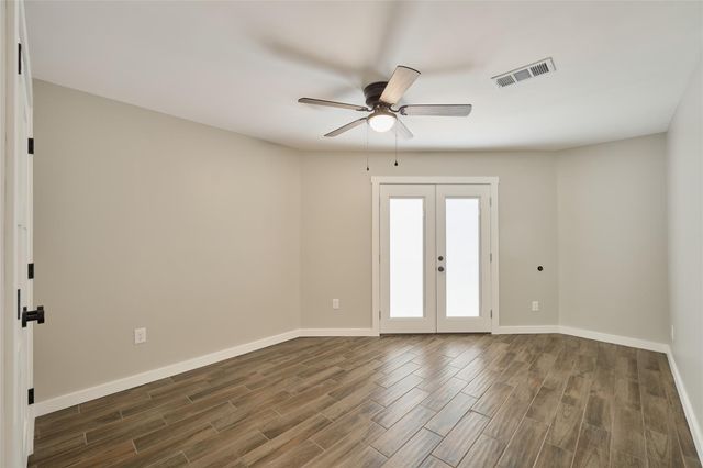 1014 Graham Drive L2, Tomball, TX 77375