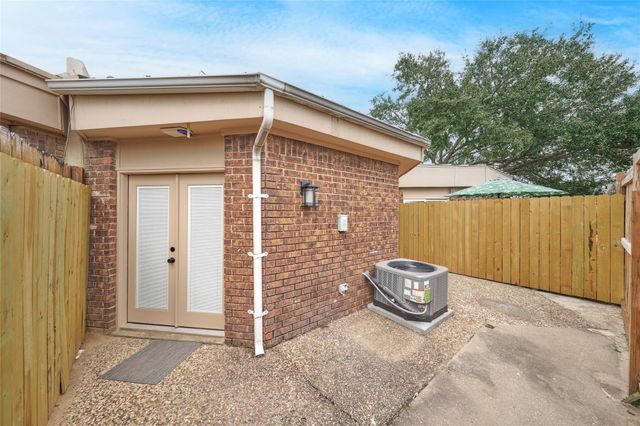 1014 Graham Drive L2, Tomball, TX 77375