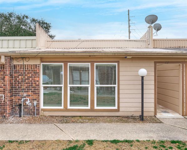 1014 Graham Drive L2, Tomball, TX 77375