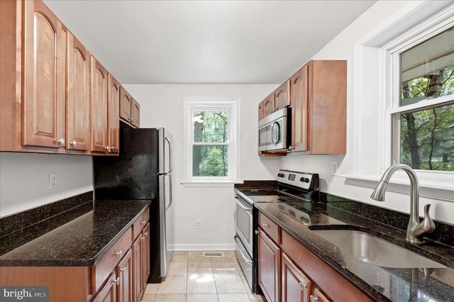 692 LAUREL LN, Bluemont, VA 20135