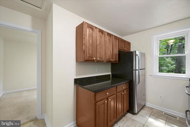 692 LAUREL LN, Bluemont, VA 20135