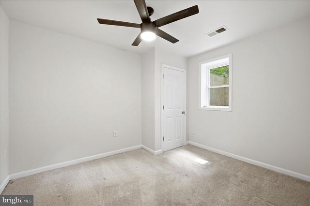 692 LAUREL LN, Bluemont, VA 20135