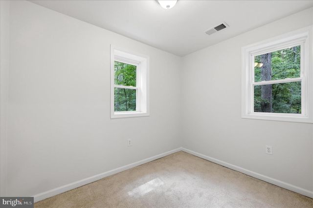 692 LAUREL LN, Bluemont, VA 20135