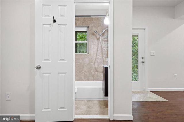 692 LAUREL LN, Bluemont, VA 20135