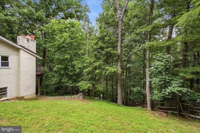 692 LAUREL LN, Bluemont, VA 20135