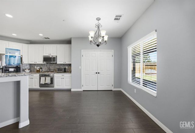 13504 Ashton Wood Court, Bakersfield, CA 93314